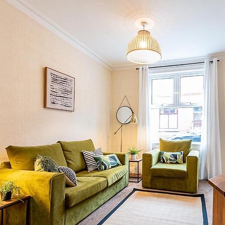 2 Bed, Up To 6 Guests Near Chester City Centre Екстериор снимка