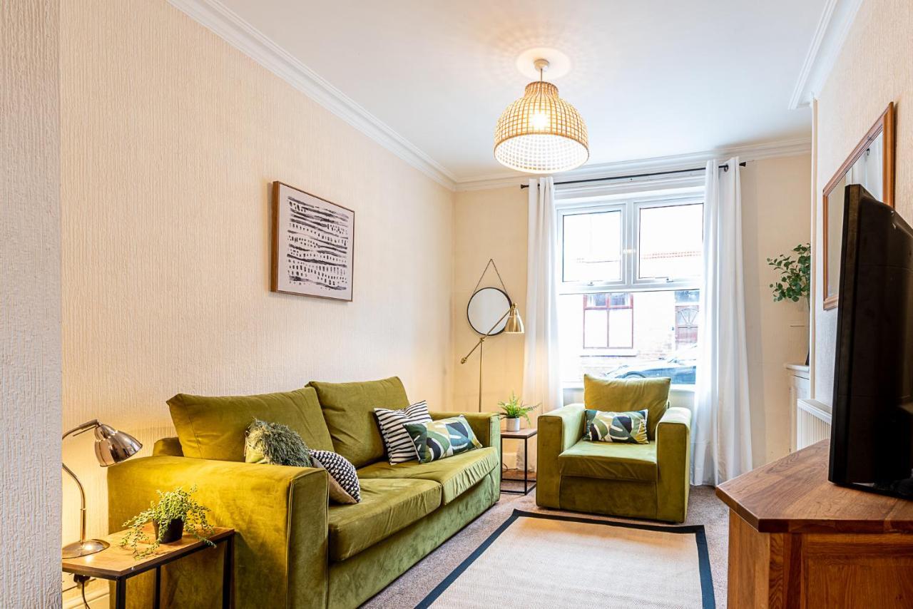 2 Bed, Up To 6 Guests Near Chester City Centre Екстериор снимка