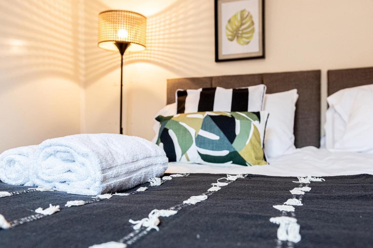 2 Bed, Up To 6 Guests Near Chester City Centre Екстериор снимка